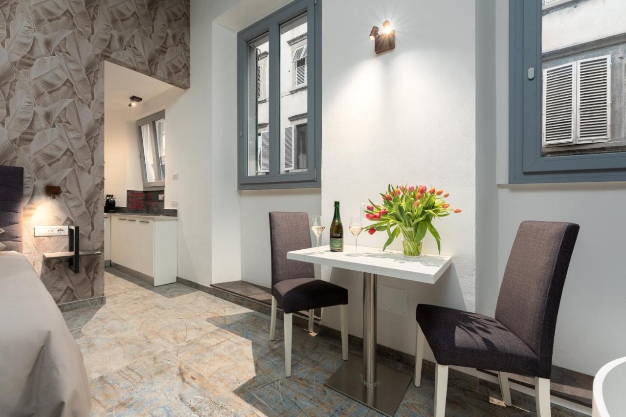 F1Rst Suite Apartment & Spa Florença Exterior foto